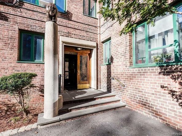 1970 E Tremont Avenue 1C, Bronx NY 10462