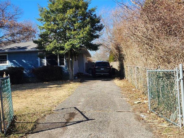 123 St George Drive E, Shirley NY 11967