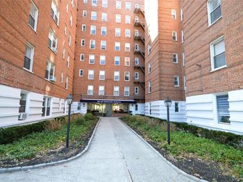 247 Parkview Avenue