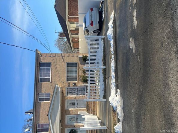 137-15 220th Place, Laurelton NY 11413