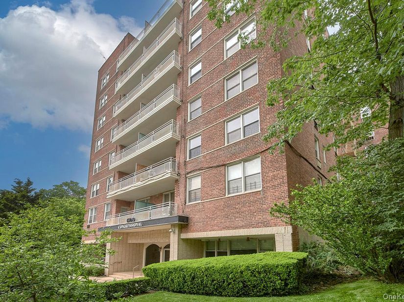 609 Kappock Street 3F, Bronx NY 10463