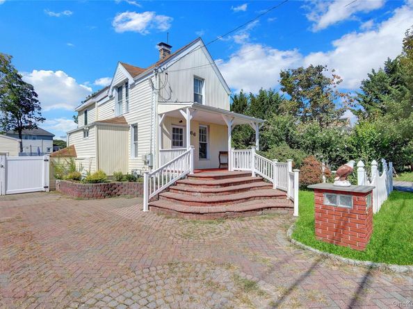 66 Center Avenue, Bay Shore NY 11706