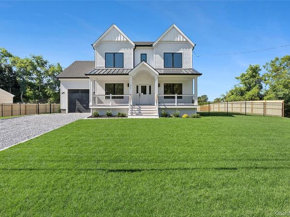 1900 Gillette Drive, East Marion NY 11939