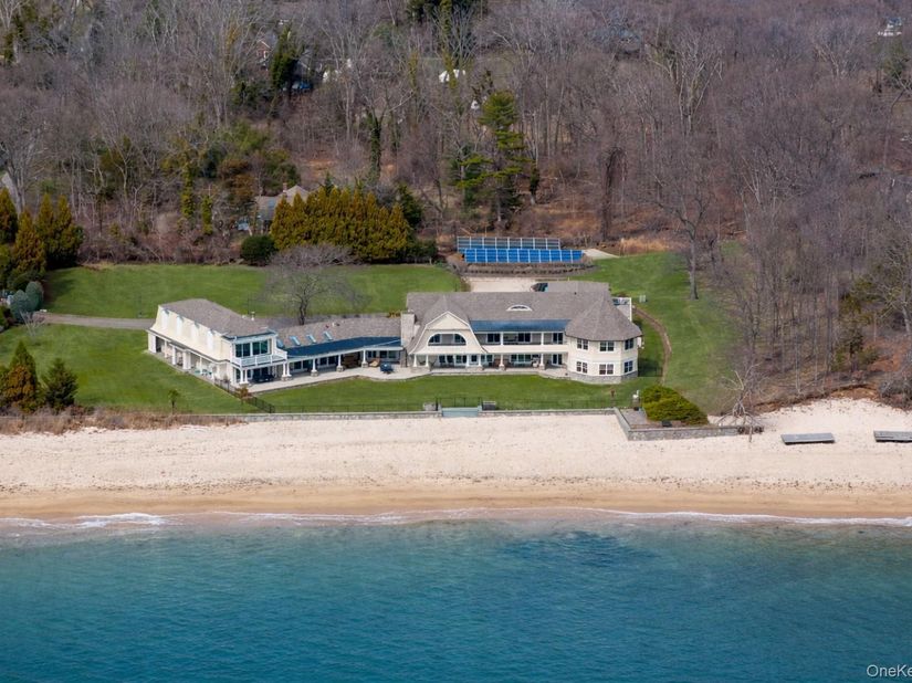 33 Beach Road, Northport NY 11768