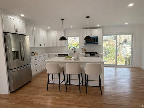 207 Wright Street, Westbury NY 11590