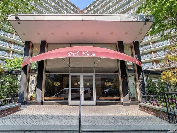 61-25 97 Street 15J, Rego Park NY 11374