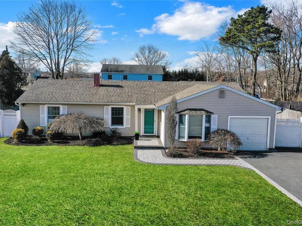 92 Bellwood Avenue, South Setauket NY 11720