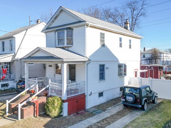 165 Cochran Place, Valley Stream NY 11581