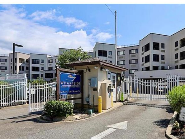 725 Miller Avenue 117, Freeport NY 11520