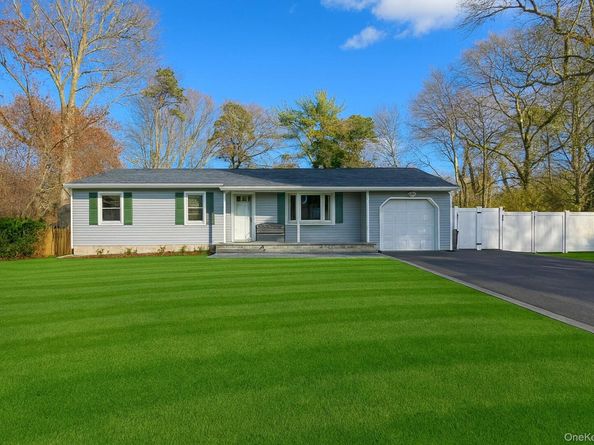 59 Westfield Road, Coram NY 11727