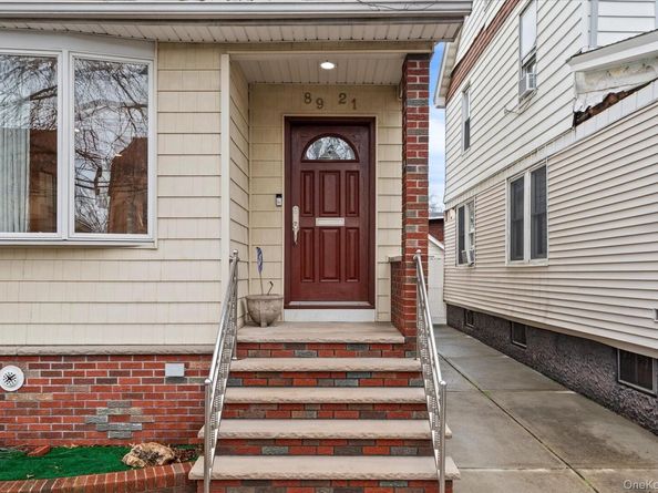 8921 Aubrey Avenue, Glendale NY 11385