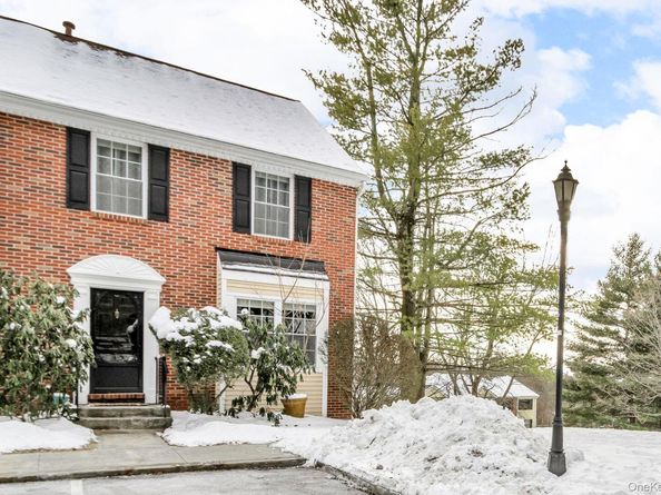 8 Cumberland Court, Peekskill NY 10566