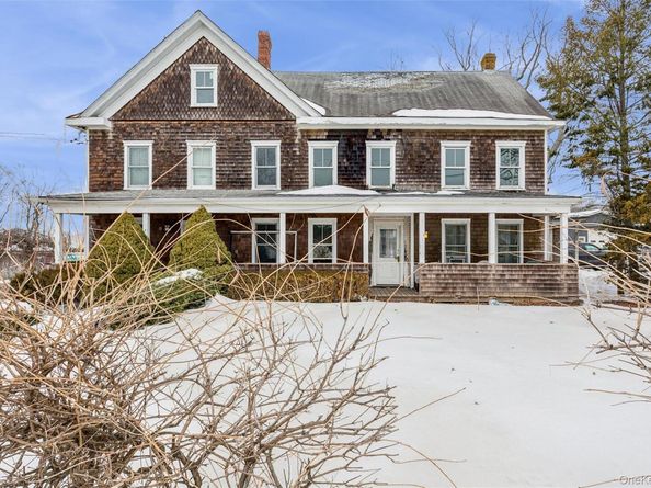 250 Main Road, Riverhead NY 11901