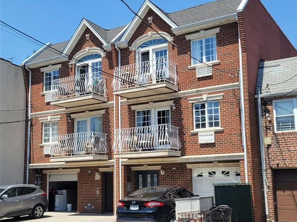 6027 78th Avenue, Glendale NY 11385