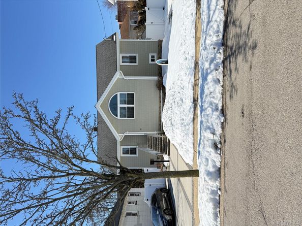 16 Sportsmans Avenue, Freeport NY 11520