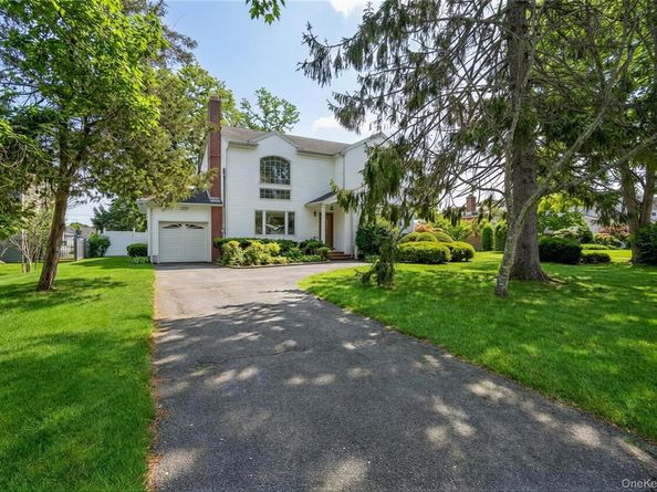 53 Hewitt Boulevard, Center Moriches NY 11934