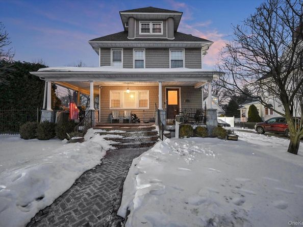 8405 112th Street, Richmond Hill NY 11418