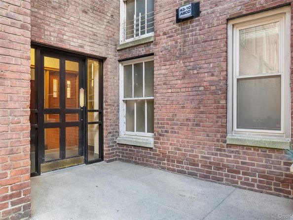 43-10 48 Avenue 1C, Woodside NY 11377