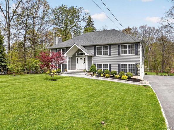 872 Taconic Woods Road, Yorktown Heights NY 10598