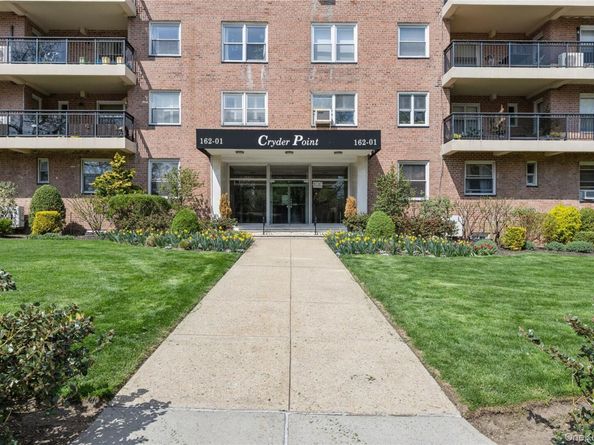 162-01 Powells Cove Boulevard 5G, Beechhurst NY 11357