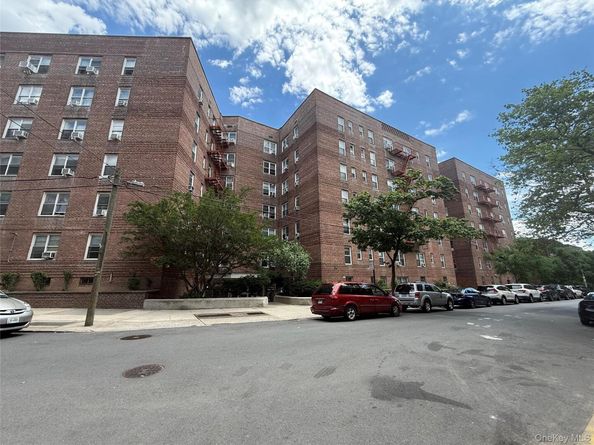 4225 80th Street 6F, Elmhurst NY 11373