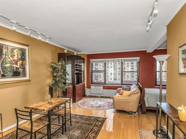 2 Tudor City Place 3MSouth, New York (Manhattan) NY 10017