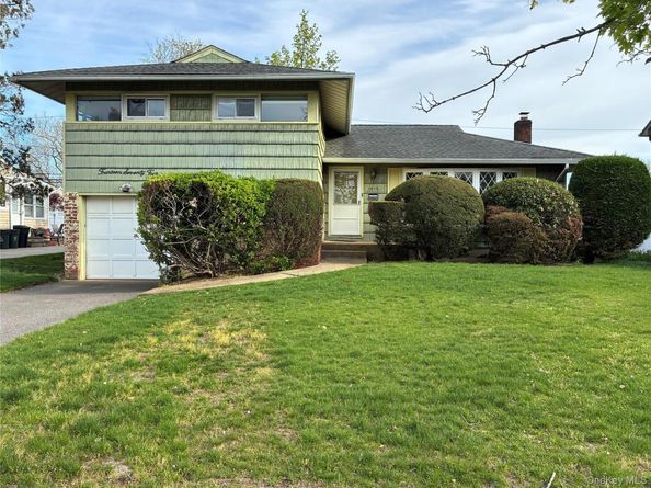 1474 Stephen Marc Lane, East Meadow NY 11554