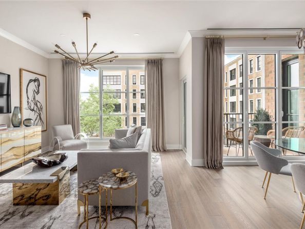 100 Garvies Point Road 1312, Glen Cove NY 11542