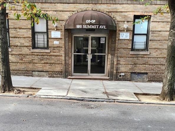 1015 Summit Avenue 6B, Bronx NY 10452