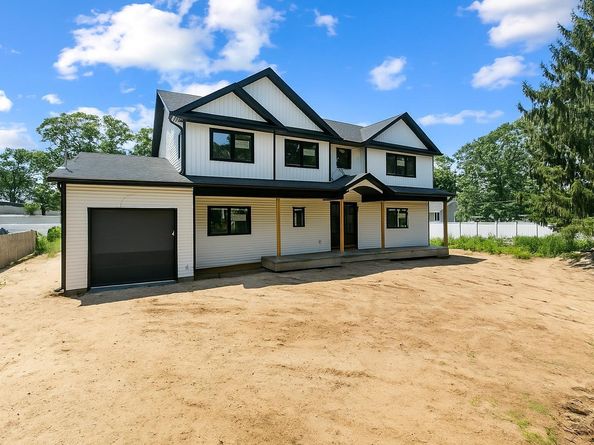 825 Weber Avenue, West Babylon NY 11704