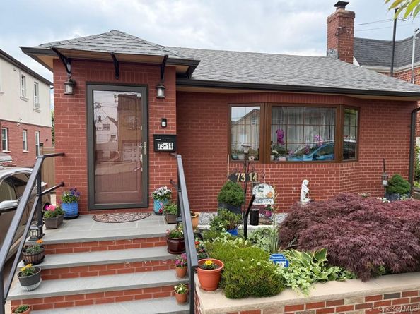 7314 69th Avenue, Middle Village NY 11379