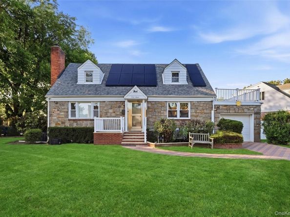 47 Sperry Court, New Hyde Park NY 11040