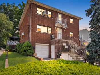 109 Wakefield Avenue