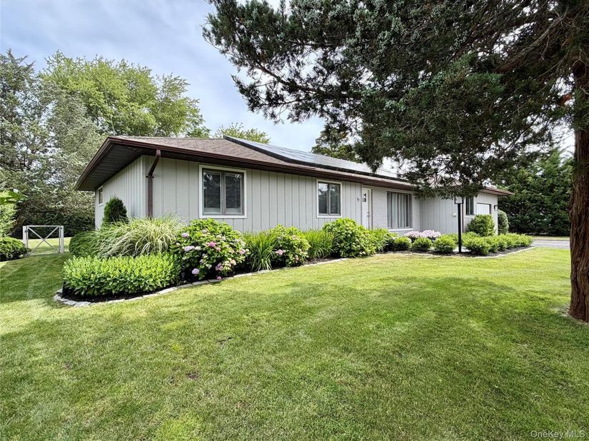 17 Locust Street, Riverhead NY 11901