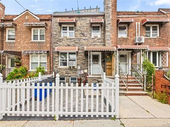 3243 Corsa Avenue