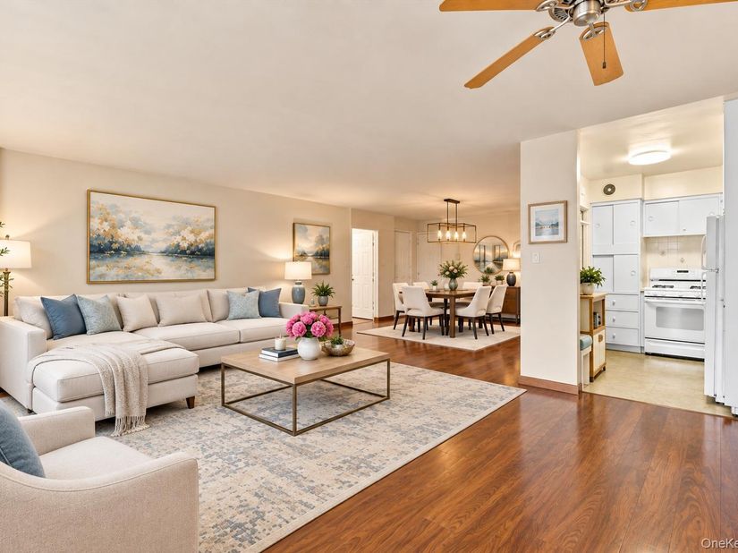 125-10 Queens Boulevard 716, Kew Gardens NY 11415
