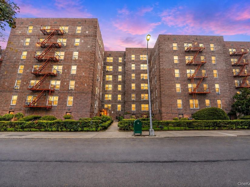 39-45 51St 5C, Woodside NY 11377