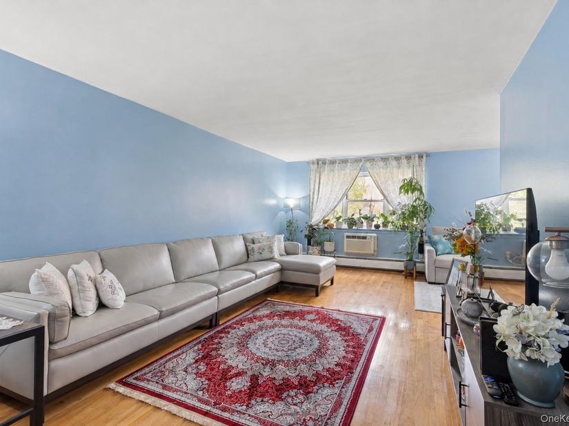 99-10 60th Avenue 5B, Corona NY 11368
