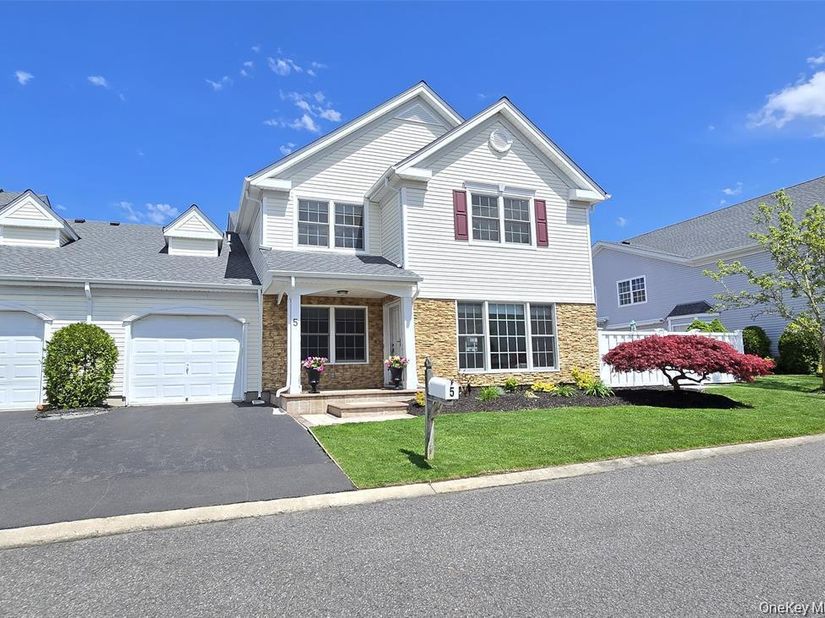 5 Charley Lane, Middle Island NY 11953