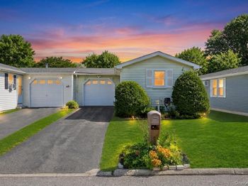 28 Greenwood Boulevard