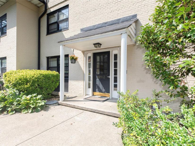 1263 California Road 2R, Eastchester NY 10709
