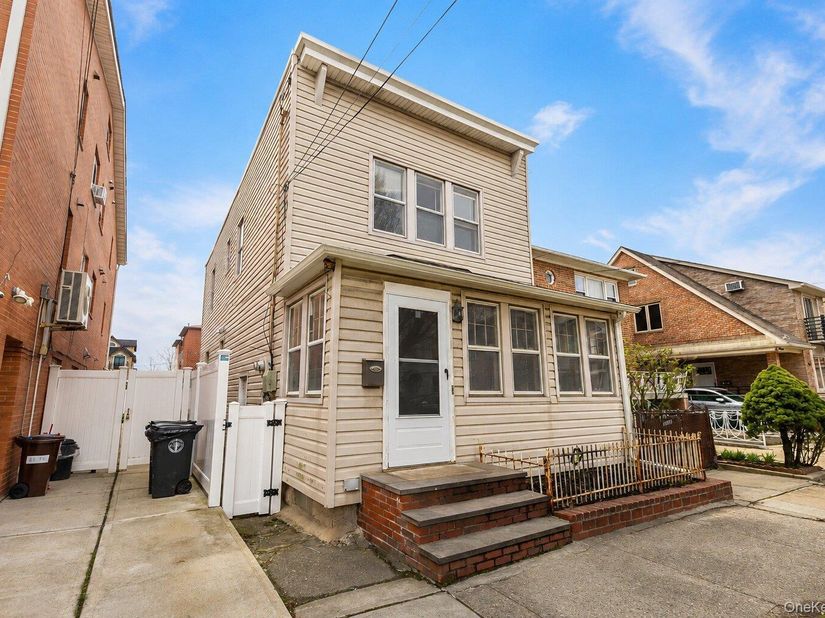 6117 165th Street, Fresh Meadows NY 11365