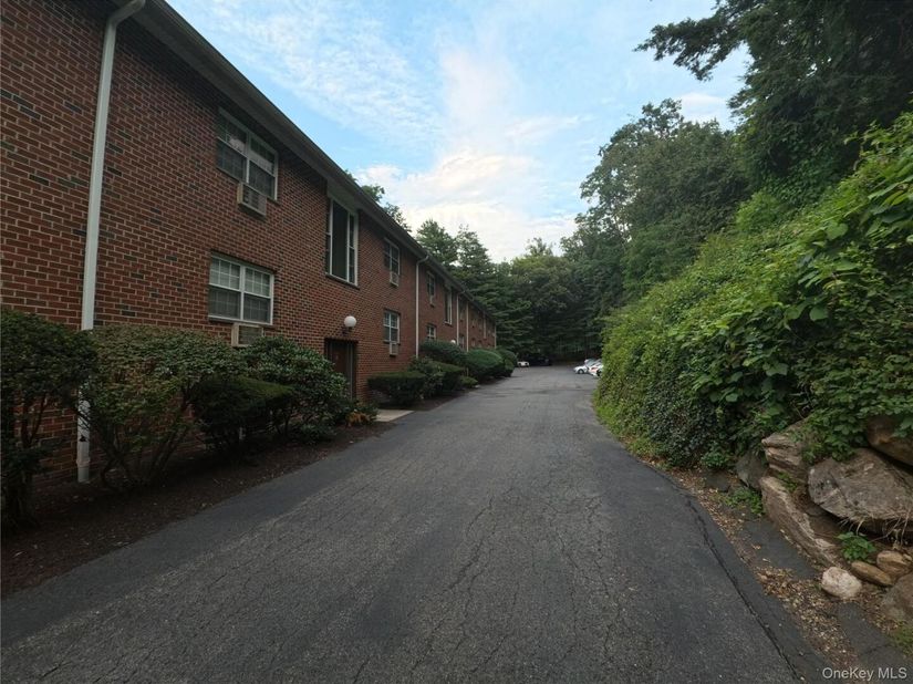 6 Dove Court M, Croton-on-Hudson NY 10520