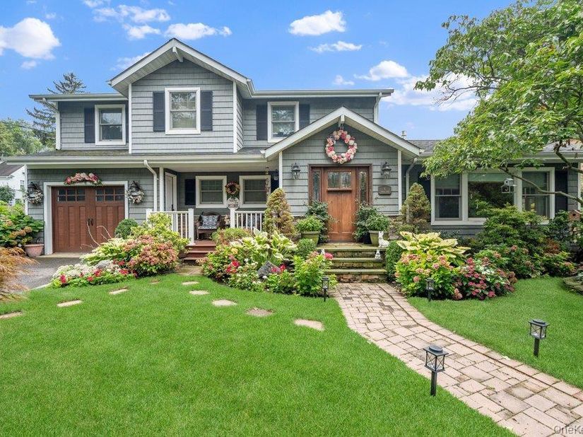 4 Smull Lane, Port Washington NY 11050