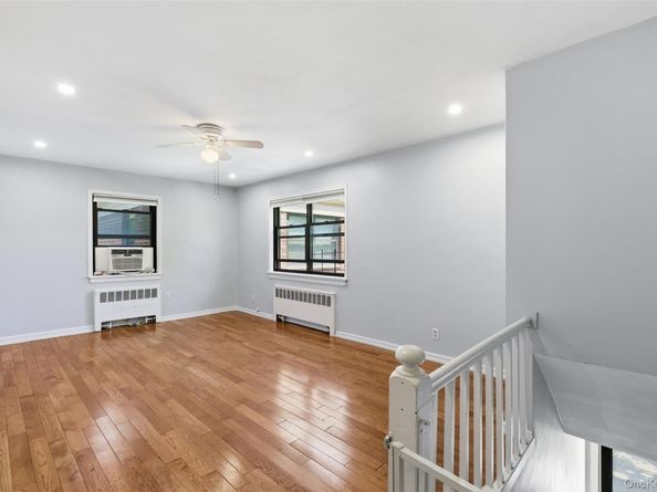 220-17 75th Avenue 85A2, Oakland Gardens NY 11364