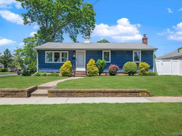 3 Cherry Street, Massapequa NY 11758