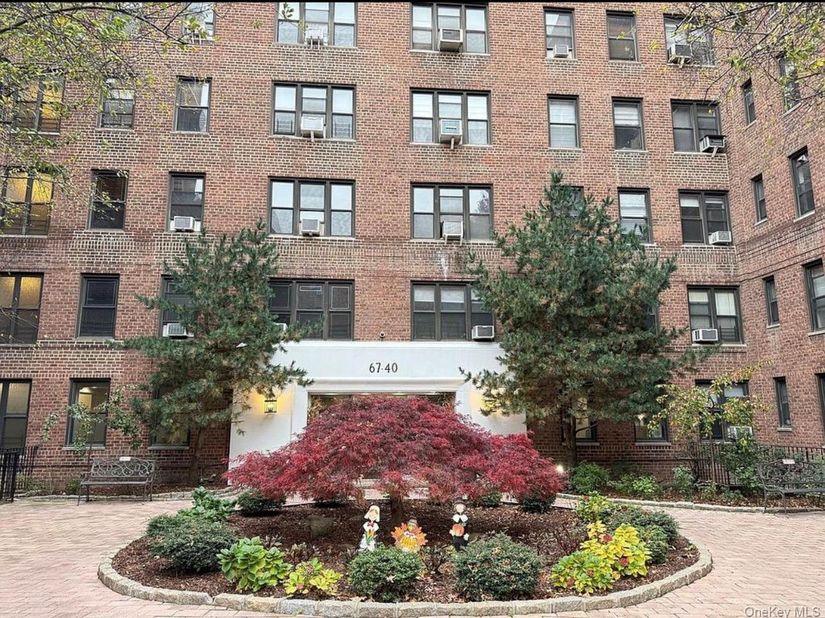 67-40 Yellowstone Boulevard 6L, Forest Hills NY 11375