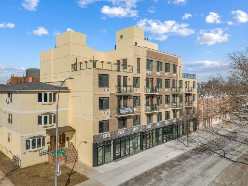 163-07 72nd Ave 2C, Fresh Meadows NY 11365