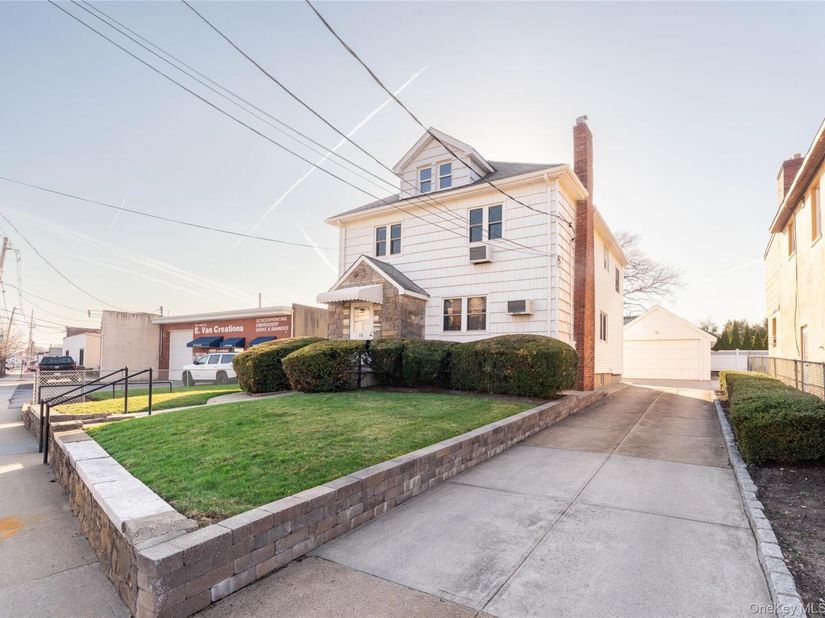 50 S Long Beach Road, Rockville Centre NY 11570