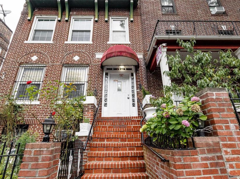 123 W 227th Street, Bronx NY 10463